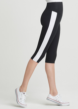 Load image into Gallery viewer, Talia Cropped Capri Shaping Legging - Cotton Stretch - Yummie