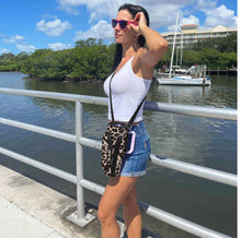 Load image into Gallery viewer, Laberri - 40 oz Tumbler &quot;Handle&quot; Bag - Leopard