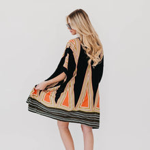 Load image into Gallery viewer, Pretty Simple - In The City Of Paradise Kimono