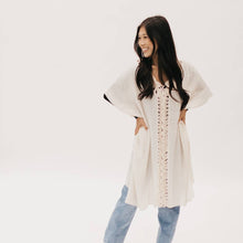 Load image into Gallery viewer, Pretty Simple - Sunday In Naples Crochet Kimono