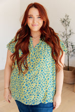 Load image into Gallery viewer, Anywhere We Go Flutter Sleeve Top in Blue Combo -Online Exclusive