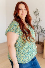 Load image into Gallery viewer, Anywhere We Go Flutter Sleeve Top in Blue Combo -Online Exclusive