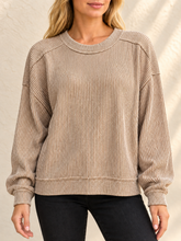 Load image into Gallery viewer, Simple Sunday Textrued Top - 2 Colors - ee:some