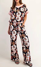 Load image into Gallery viewer, Floral Printed Dolman Sleeve Boxy Top