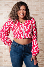 Load image into Gallery viewer, Zola Zip Up Abstract Print Crop Top in Magenta