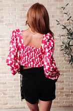 Load image into Gallery viewer, Zola Zip Up Abstract Print Crop Top in Magenta