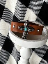 Load image into Gallery viewer, Cross Leather Cuff