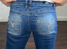 Load image into Gallery viewer, WannaBettaButt 2 Button Cuffed Anklet