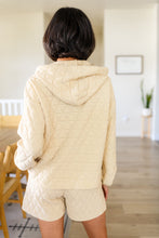 Load image into Gallery viewer, Chilling Out Quilted Pullover - Polagram