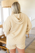 Load image into Gallery viewer, Chilling Out Quilted Pullover - Polagram