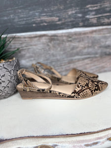Clesta - Chinese Laundry Mini Wedge