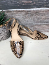 Load image into Gallery viewer, Clesta - Chinese Laundry Mini Wedge