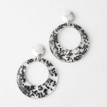 Load image into Gallery viewer, Essen Earrings