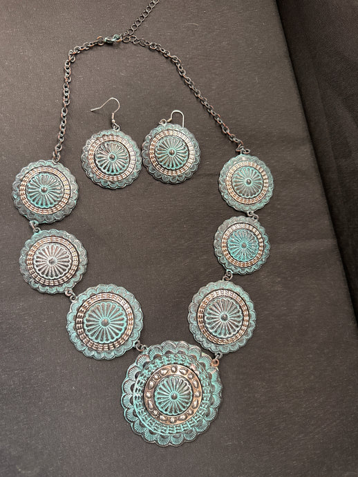 Patina Vintage Necklace with Earrings